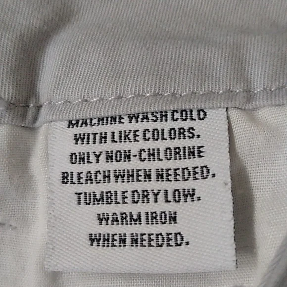 Style & Co Silver Gray Ladies Shorts - Picture 5 of 5